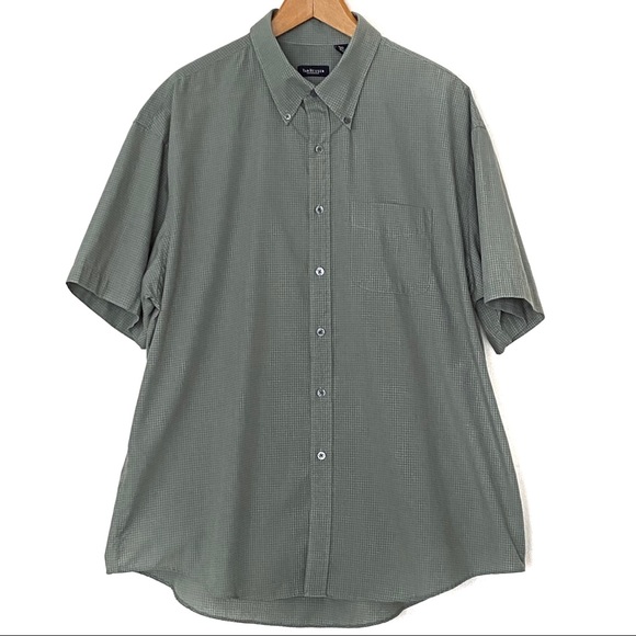 Van Heusen Other - Van Heusen men's button-down short sleeve shirt